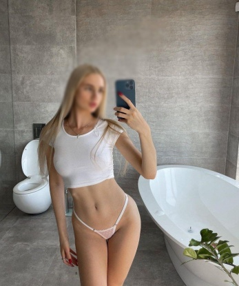 Анкета проститутки Евгения - город Комарно, 18 лет, №6652